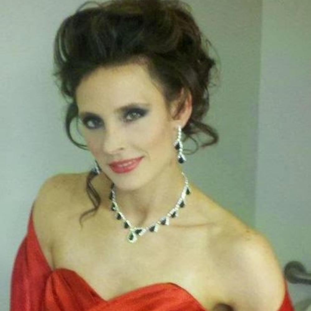 💕  Meet your Posher: Valerie 💕 - Picture 11 of 16